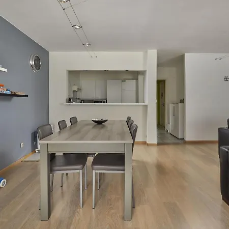 Amazing In With Balcony Apartamento Blankenberge